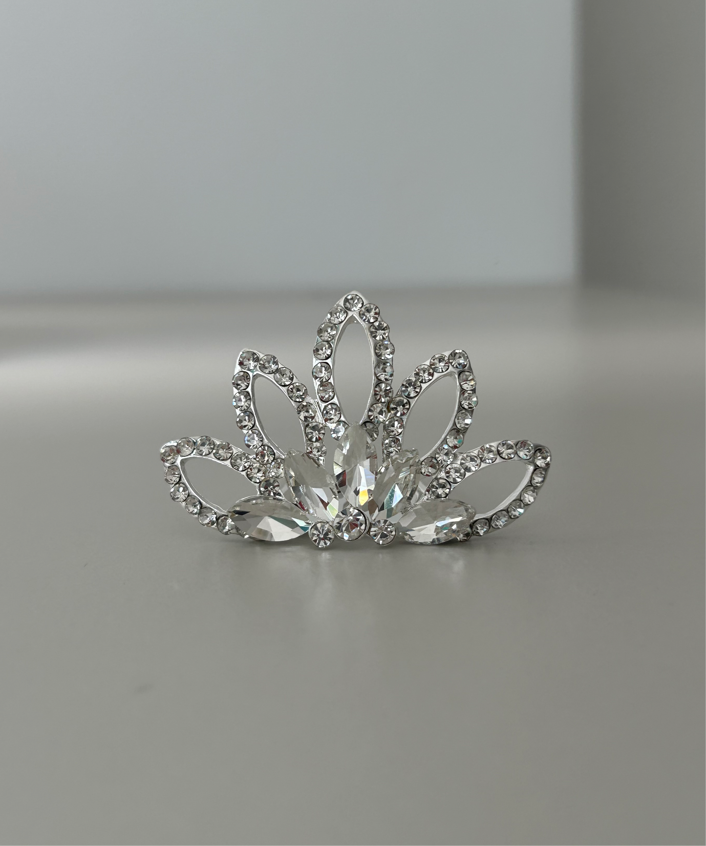 Adorno de moño - coronita metal (grande)