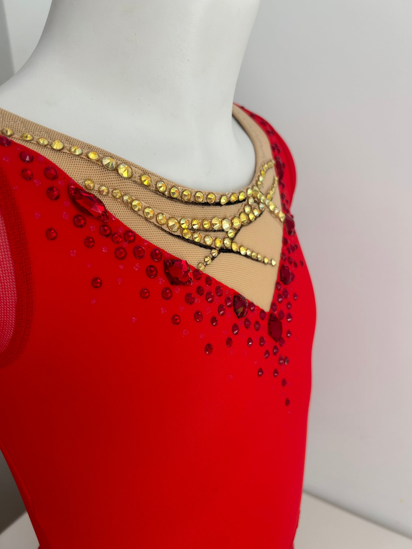 Maillot rojo y dorado ~ talla 10