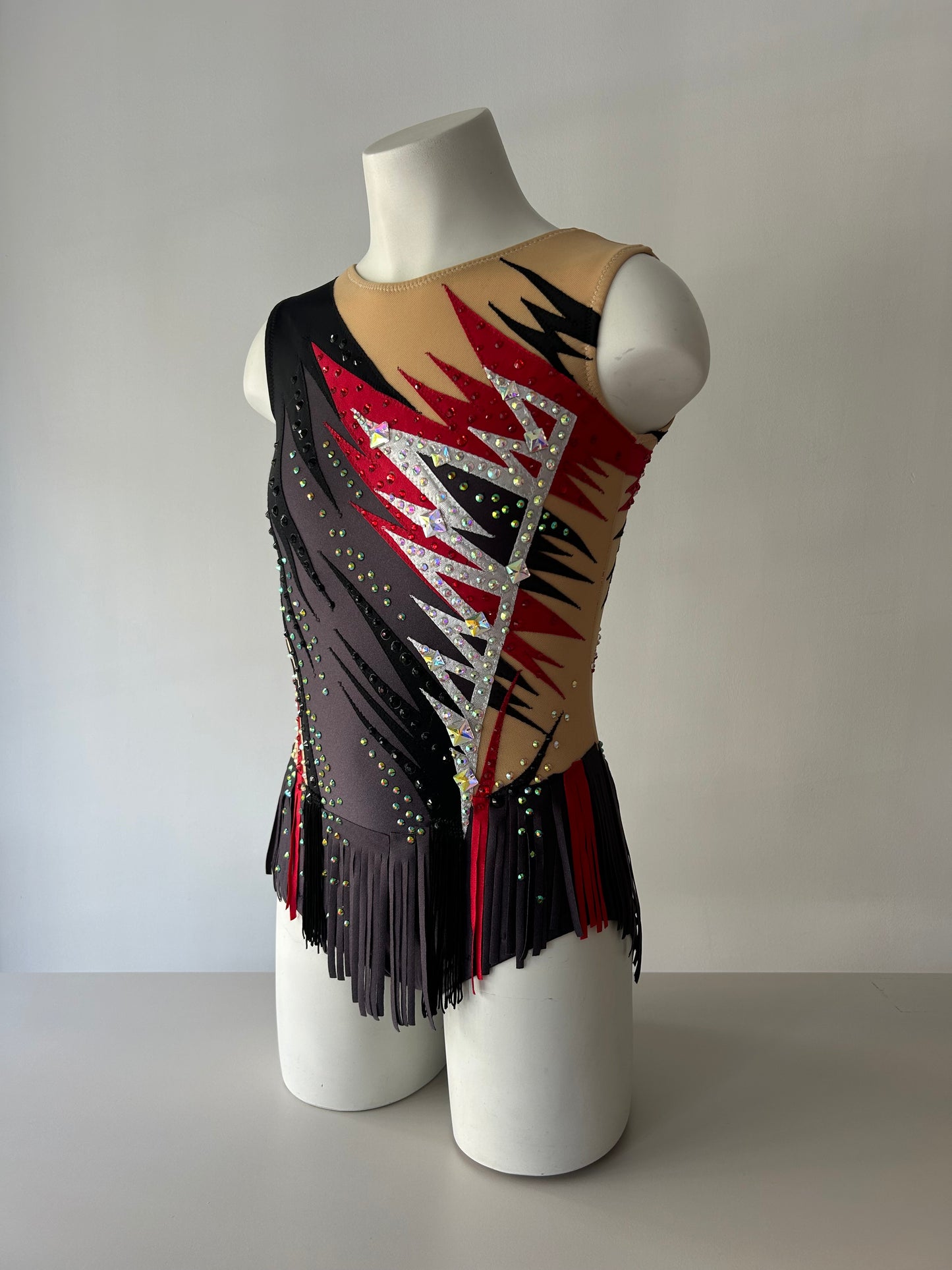 Maillot gris, negro y rojo ~ Talla 14