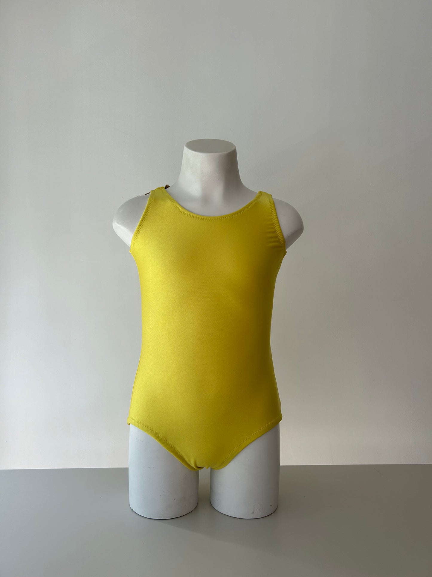 Maillot amarillo~ Talla 8