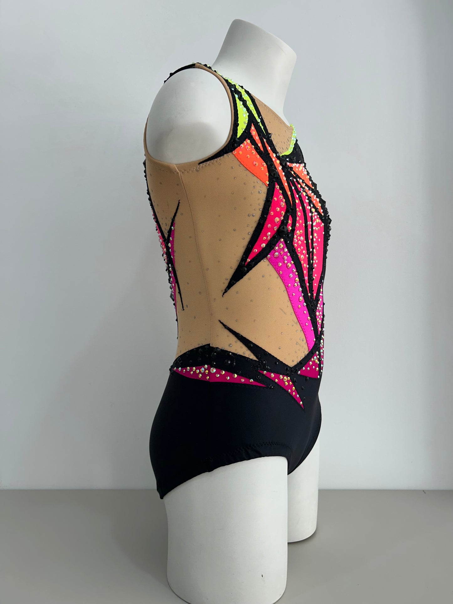 maillot competicion gimnasia ritmica competicion en venta madrid malla mallot maoit mayots gimnasta shaer tienda de gimnasia ritmica y maillots a medida en madrid españa envios negro fluor fosforito colorido alegre niña gimnasia lateral carne transparencia