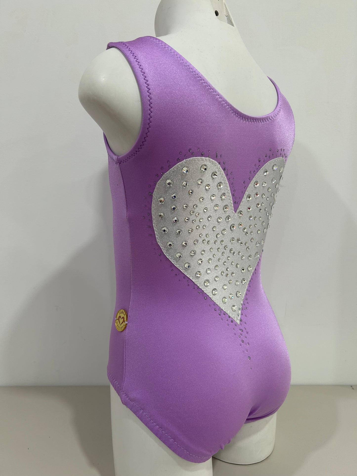 Maillot lila con corazón ~ Talla 8