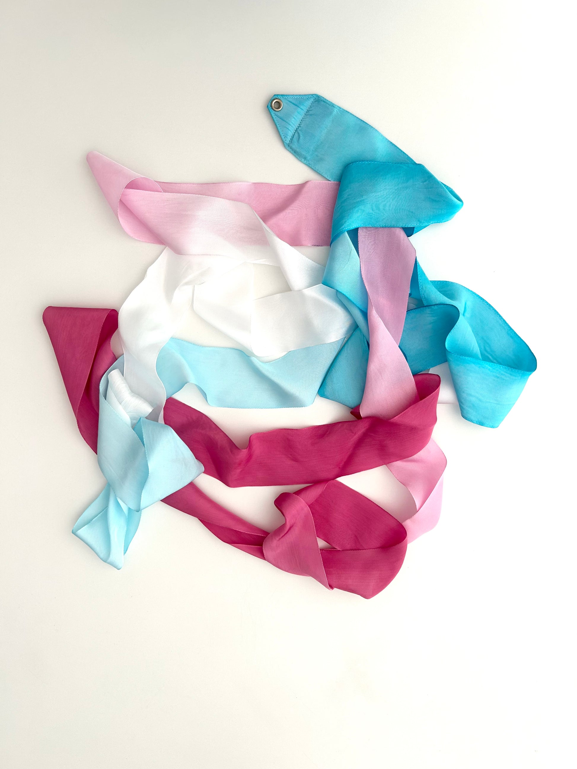 cinta de gimnasia ritmica personalizamos cintas degradadas de tus coloresfavoritos con frases nombres club dibujos etc shaer tienda de gimnasia ritmica en madrid