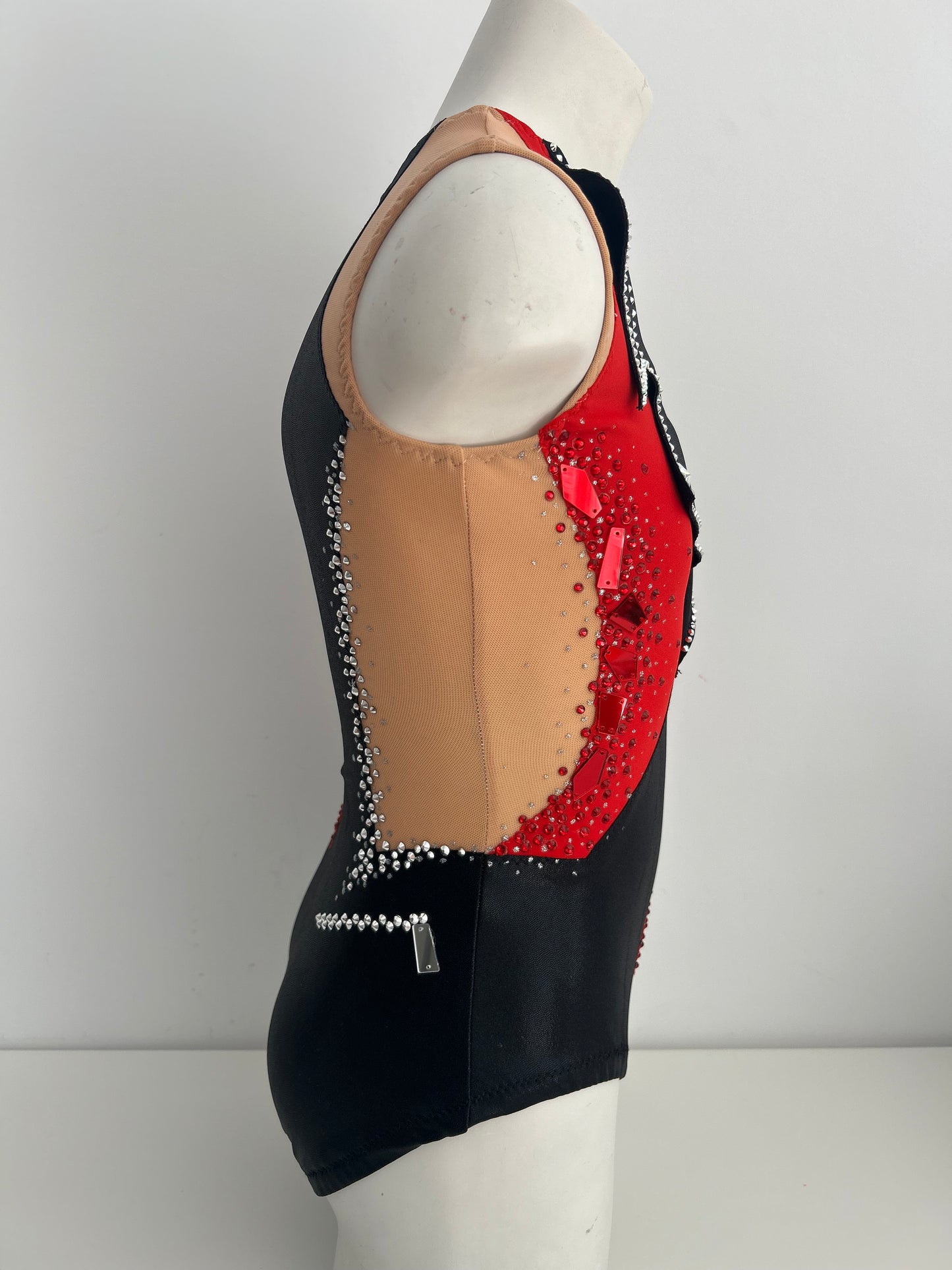 Maillot negro y rojo ~ talla 14
