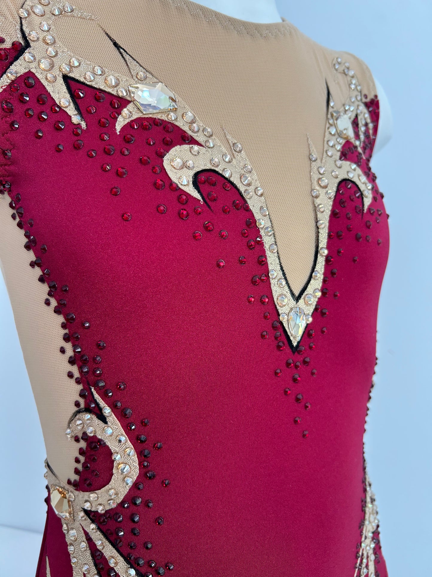 Maillot granate y dorado~ talla 14