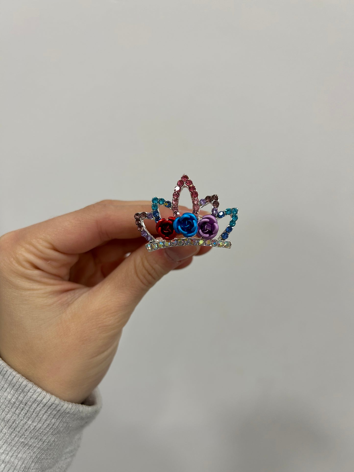 Adorno de moño - coronita metal de flores