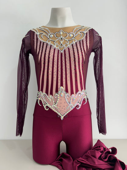 Mono burdeos ~ Talla 16
