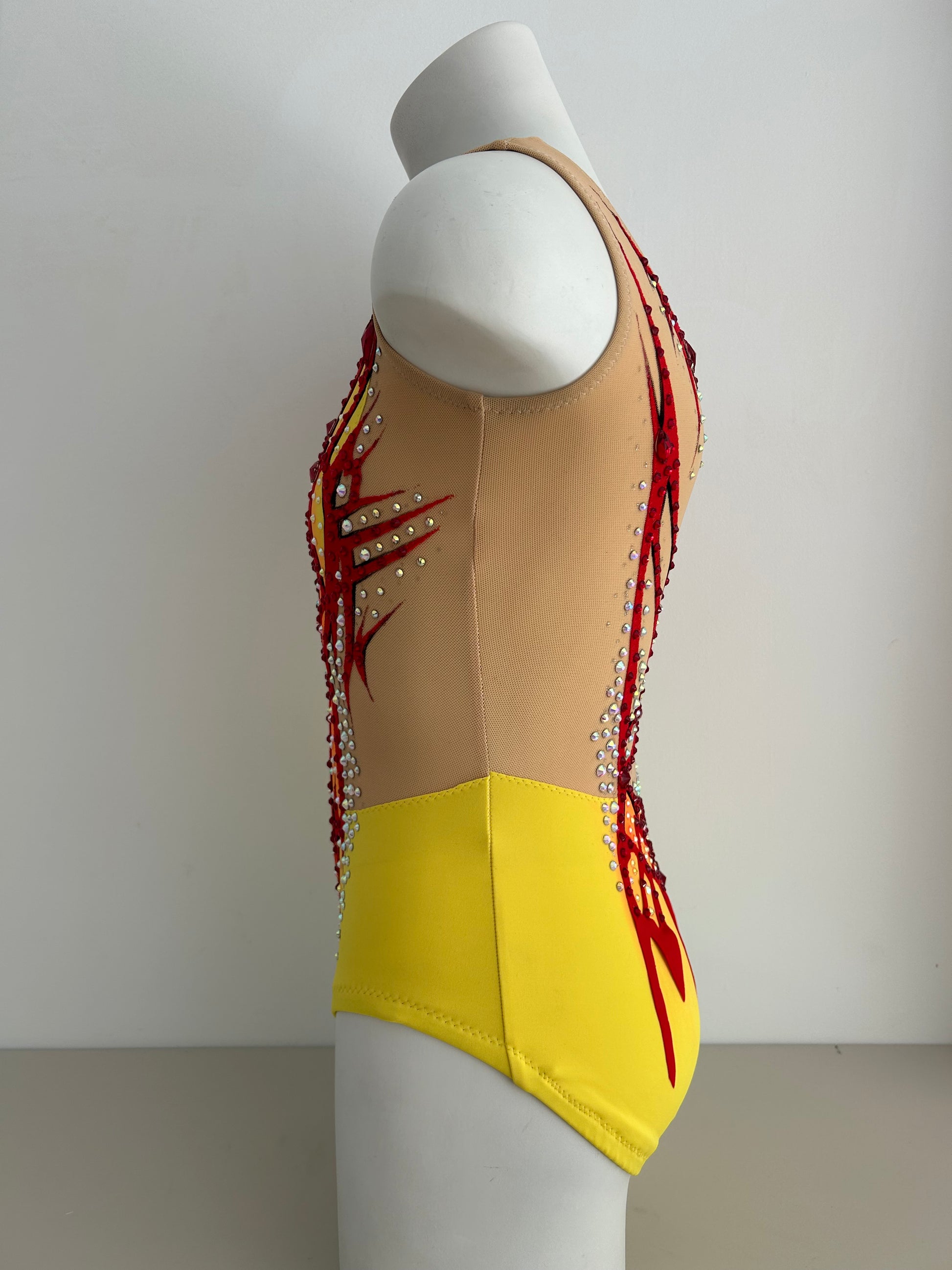 Maillot de competición amarillo y rojo malla mallot maillots shaer tienda de gimnasia ritmica en madrid maillots de competicion en venta disponibles en Madrid España y online 