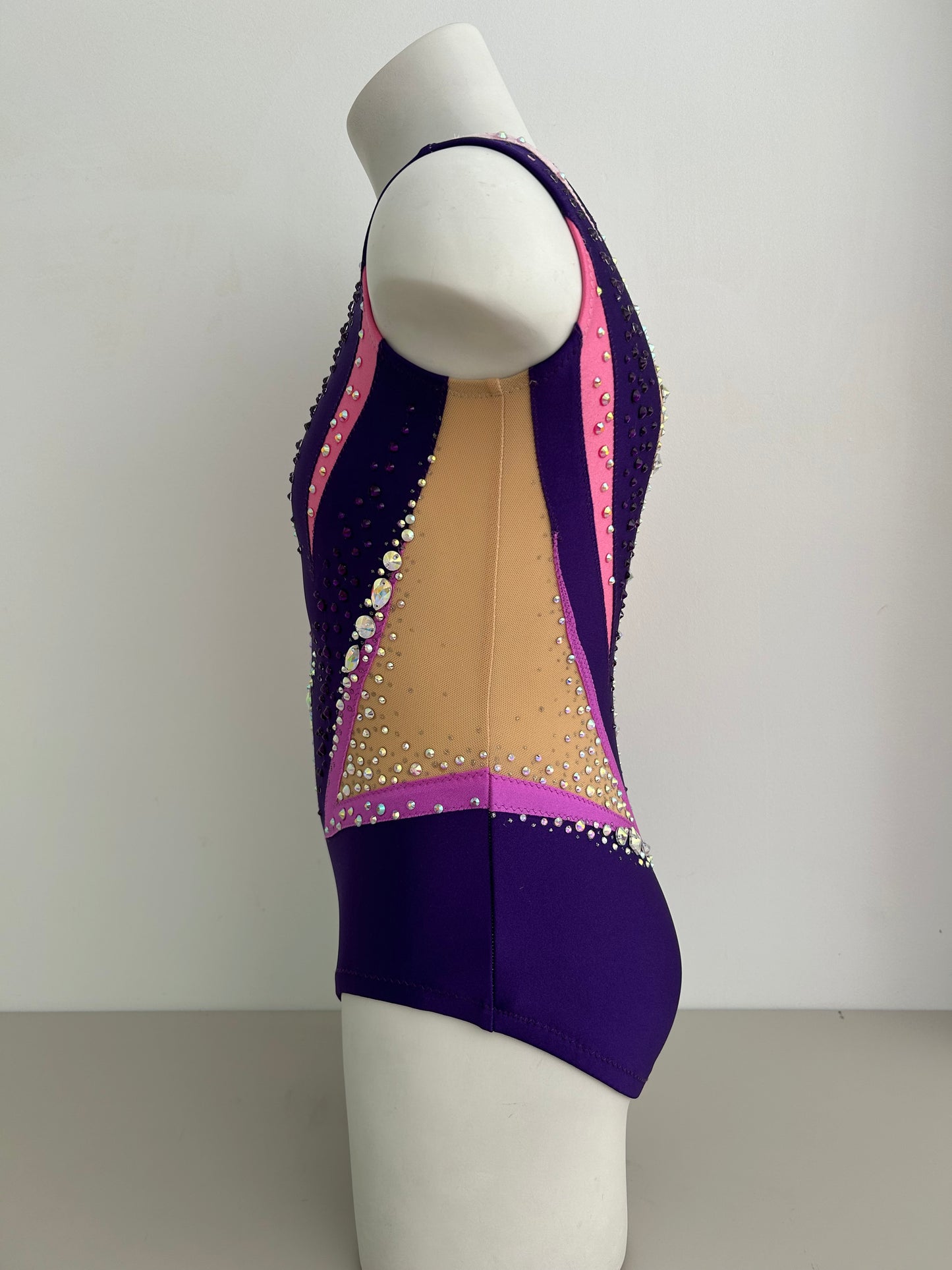 Maillot_de_competicion_morado y rosa malla_mallot_maillots_shaer_tienda_de_gimnasia_ritmica_en_madrid_maillots_de_competicion_en_venta_disponibles_en_Madrid_Espa_a_y_online lado