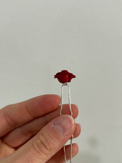horquilla pinza flor rosa roja pelo gimnasta gimnasia ritmica flor elegante peinado flamenco 