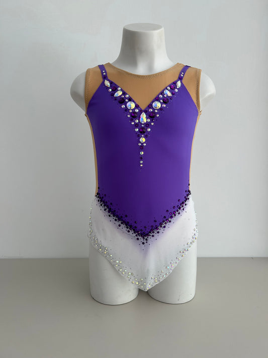 Maillot de competición blanco y morado falda para niña malla mallot maillots shaer tienda de gimnasia ritmica en madrid maillots de competicion en venta disponibles en Madrid España y online 
